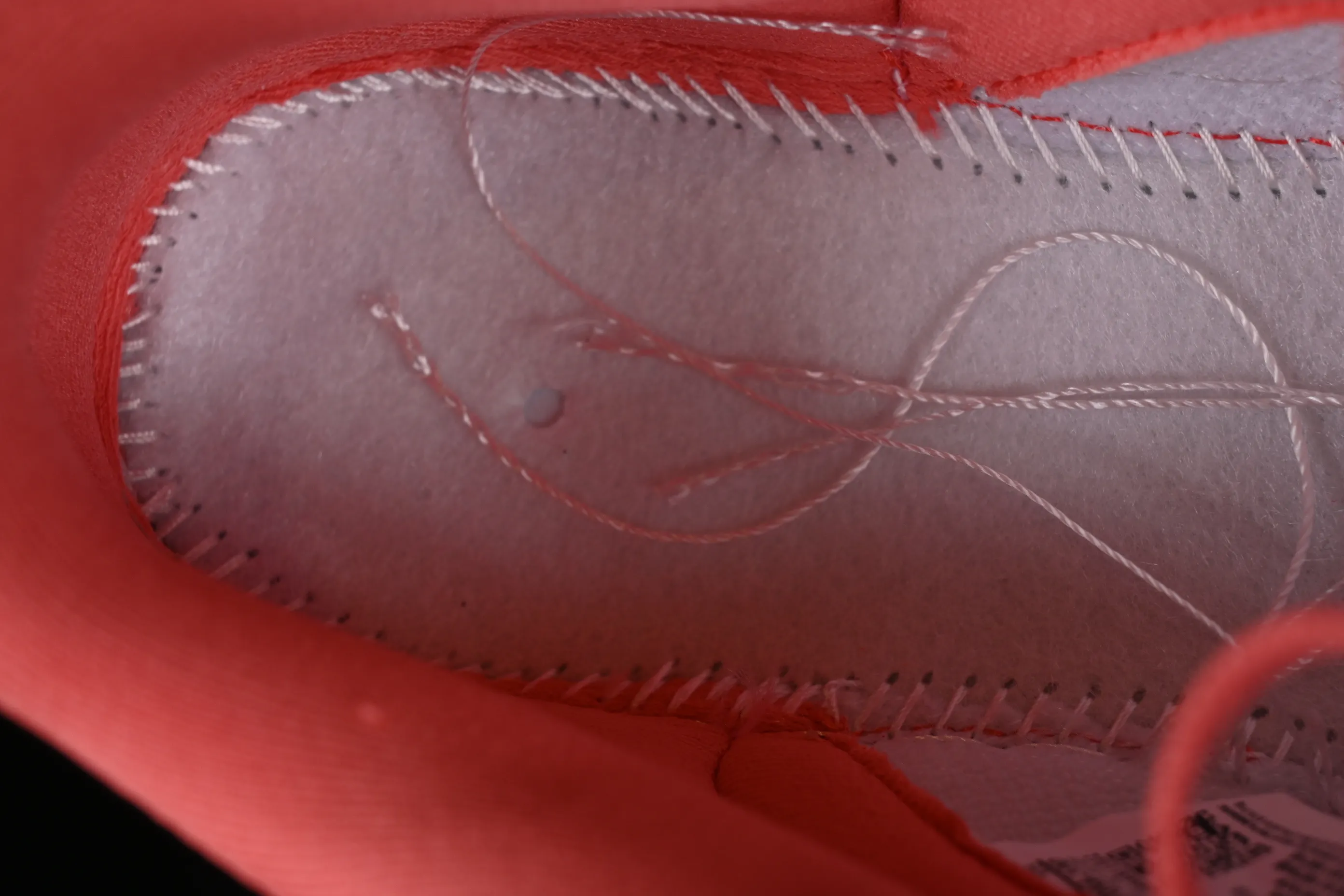 All categories Nk SB Dunk series Nk SB Dunk Low low-top sneakers Nk SB Dunk Low Retro "Valentine's Day 2024" White Rose Red Valentine's Day SB low-top casual sports skateboard shoes FQ7056-100